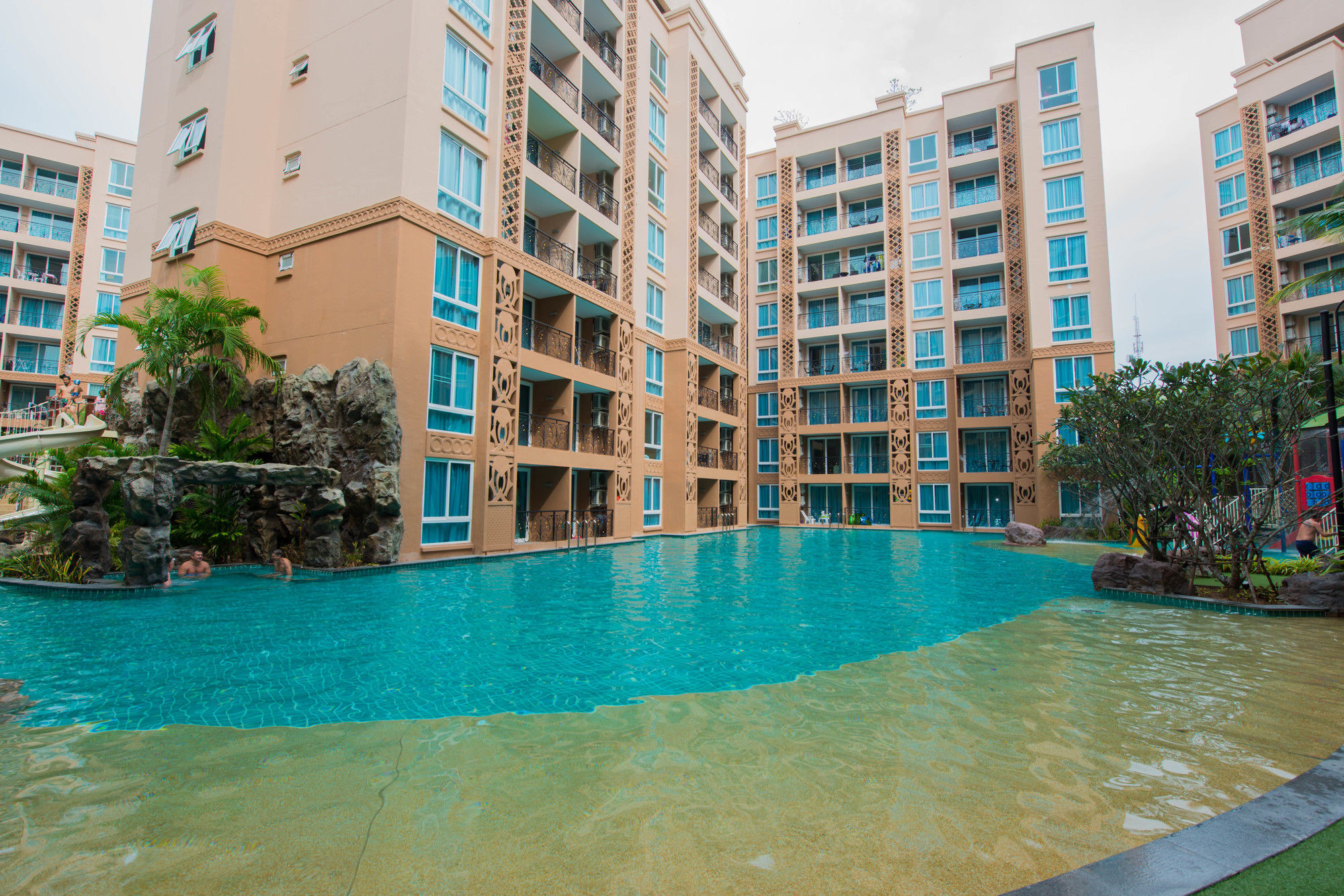 Atlantis Pattaya High Service جومتين بيتش المظهر الخارجي الصورة