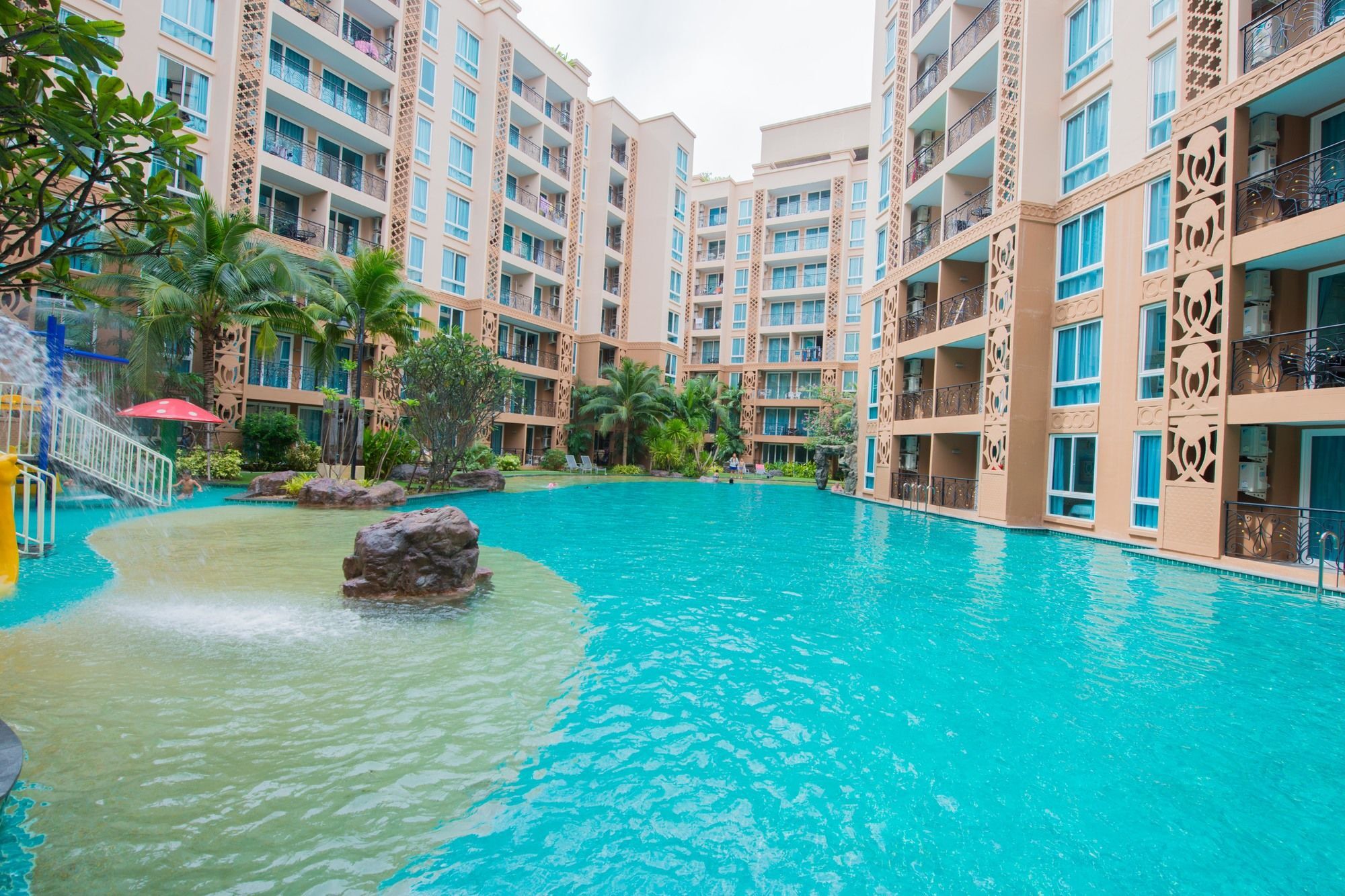 Atlantis Pattaya High Service جومتين بيتش المظهر الخارجي الصورة