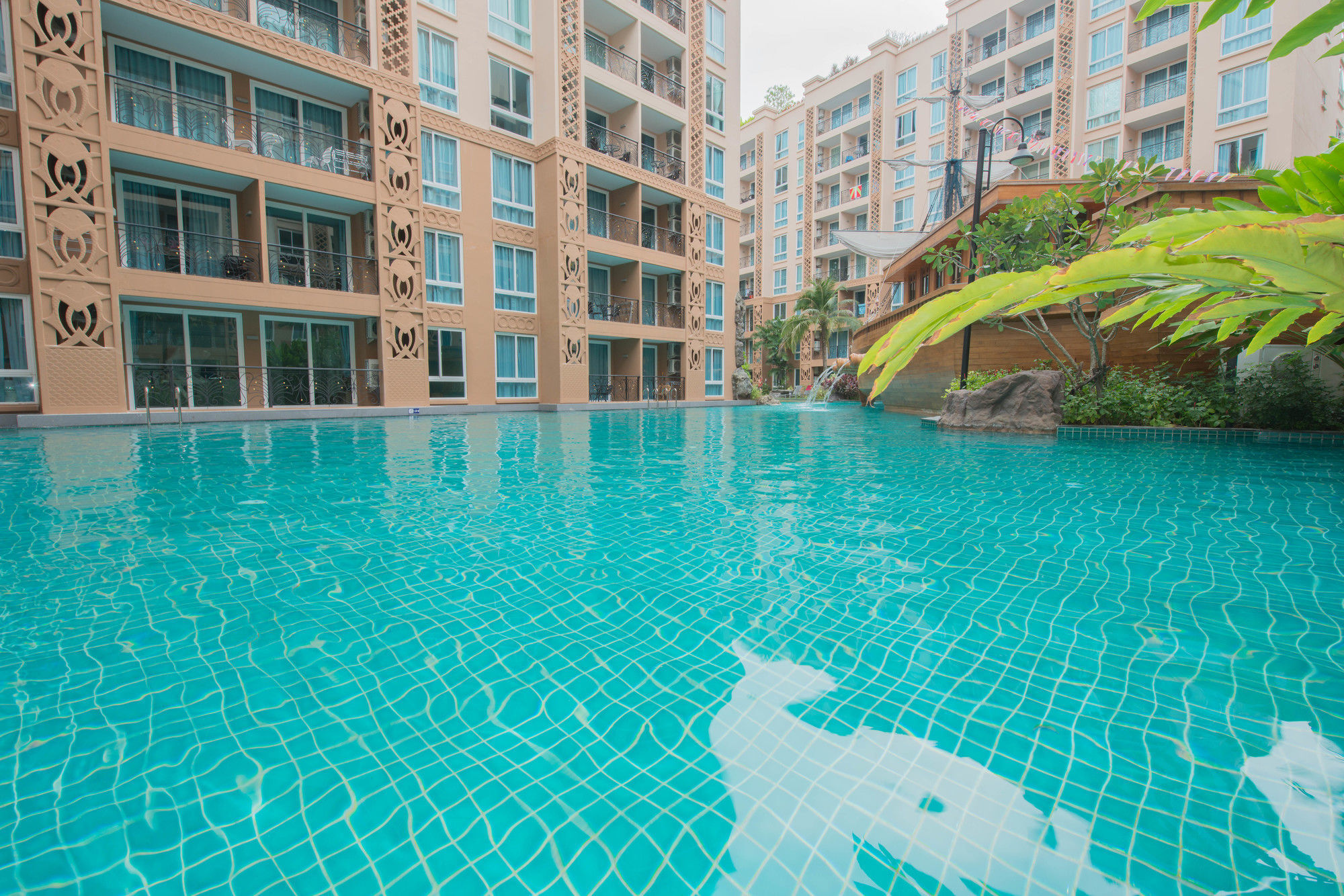 Atlantis Pattaya High Service جومتين بيتش المظهر الخارجي الصورة